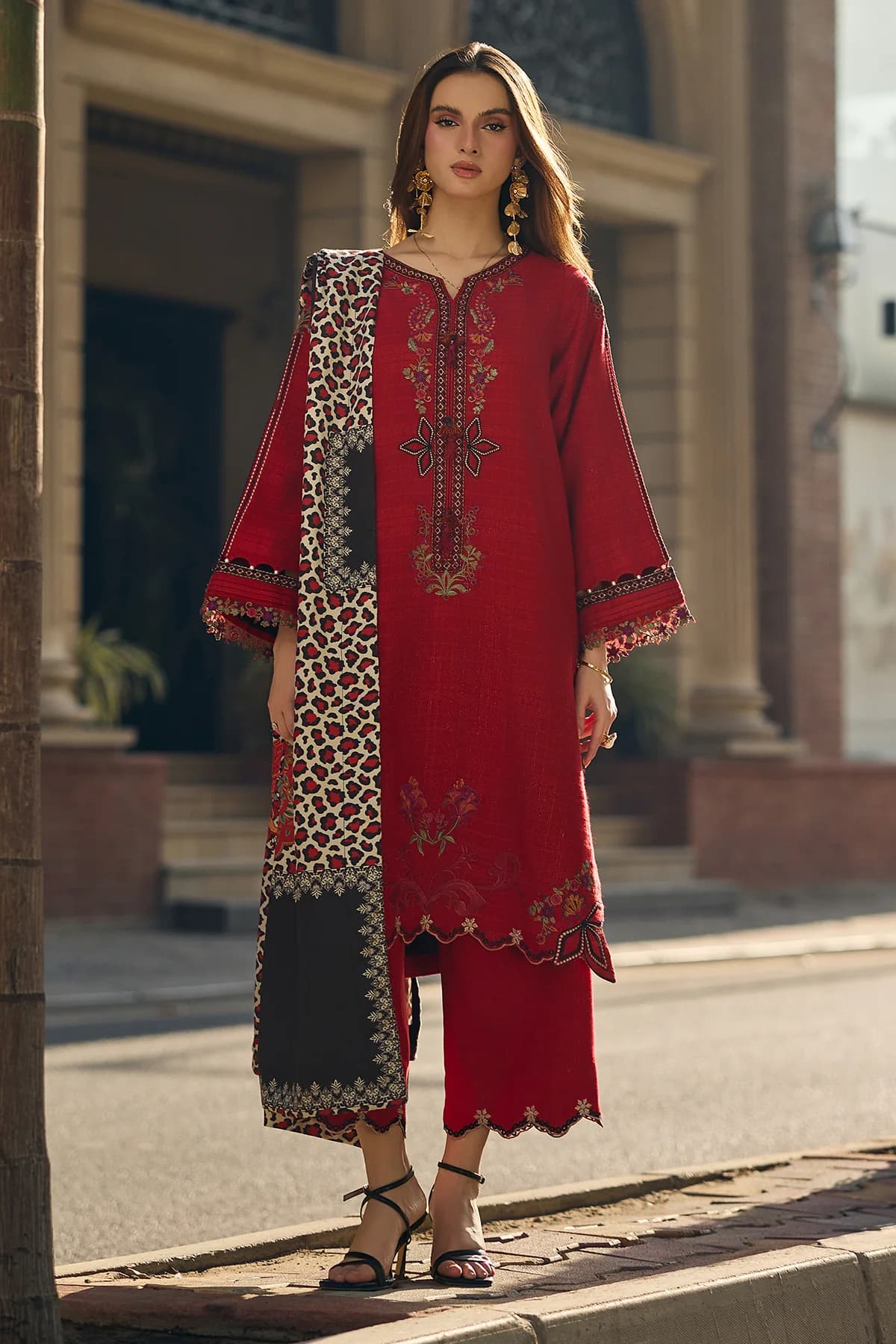 Luxury Embroidered 3-Piece Lawn Suit | Premium Airjet Lawn